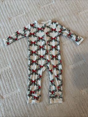 NWOT Kyte BABY Cream Footie with Red Bows & Green Pine Sprigs